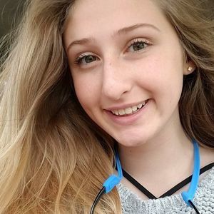 Meet your Posher, Sarah r.